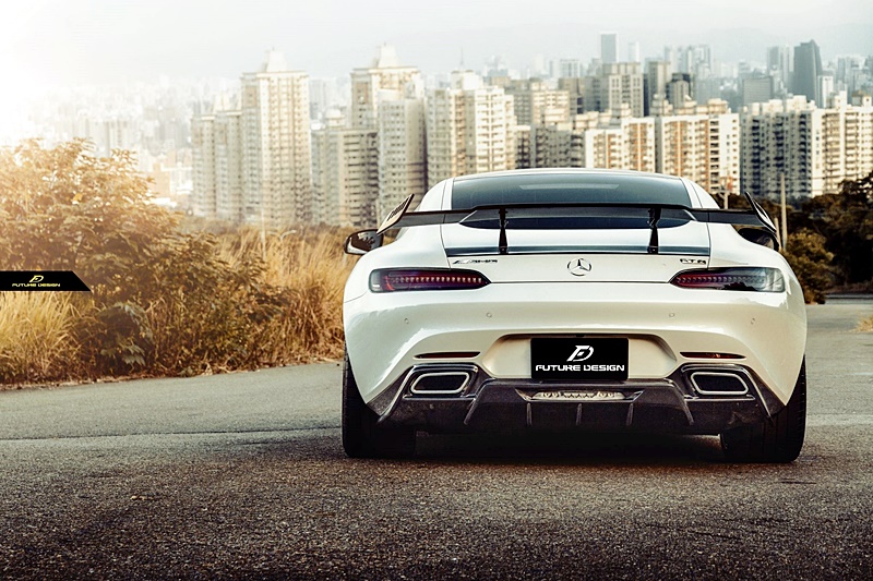C190 GTs - RennTech style Carbon Rear Wing 04